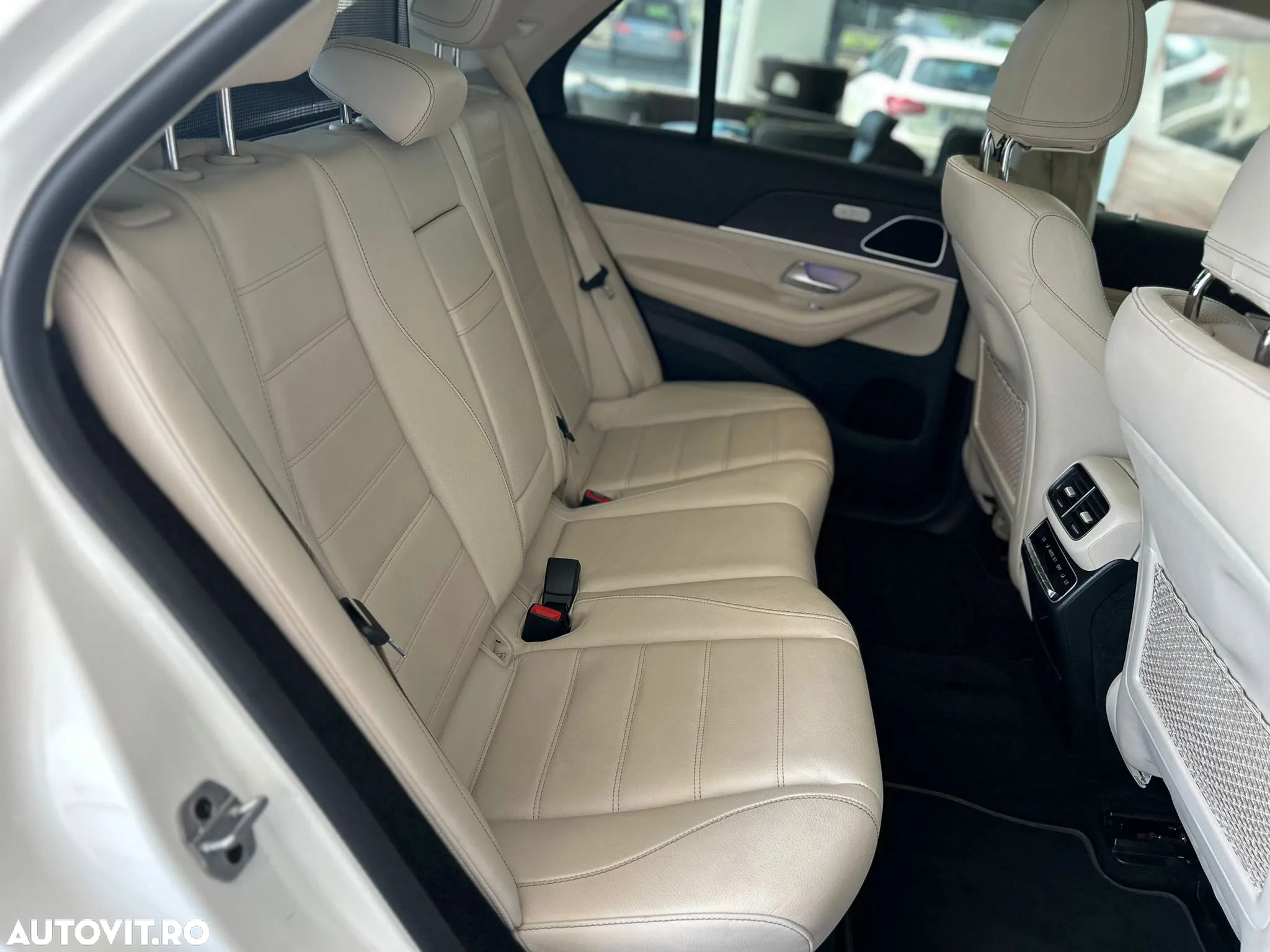 Mercedes-Benz GLE 350 de 4Matic 9G-TRONIC AMG Line - 17