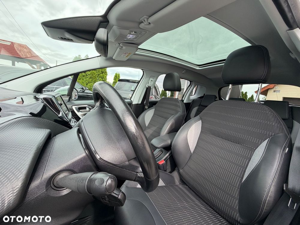 Peugeot 2008 - 9