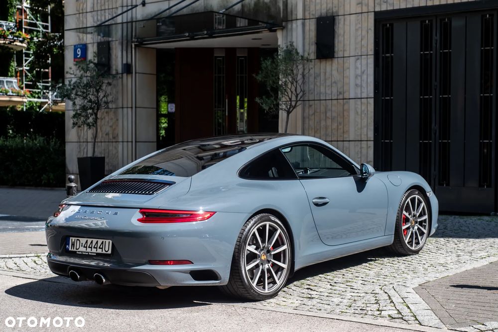 Porsche 911 Carrera S PDK - 12