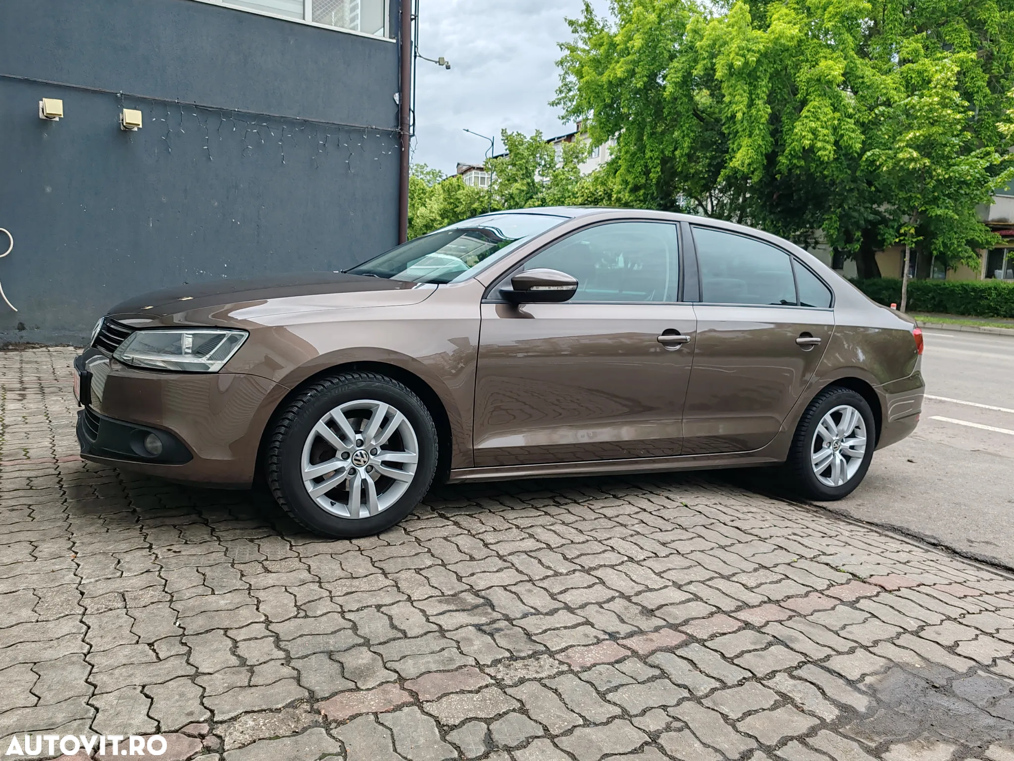 Volkswagen Jetta 1.6 TDI Blue Motion Technology Comfortline - 2