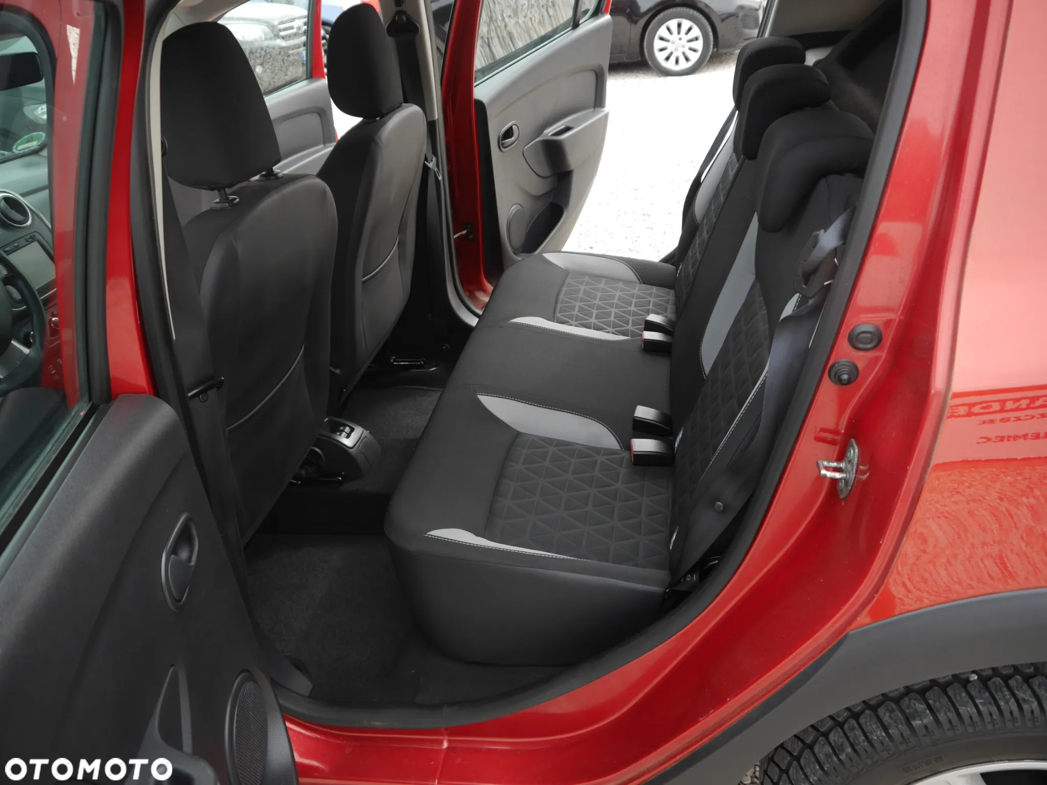 Dacia Sandero Stepway 1.5 dCi Laureate - 11