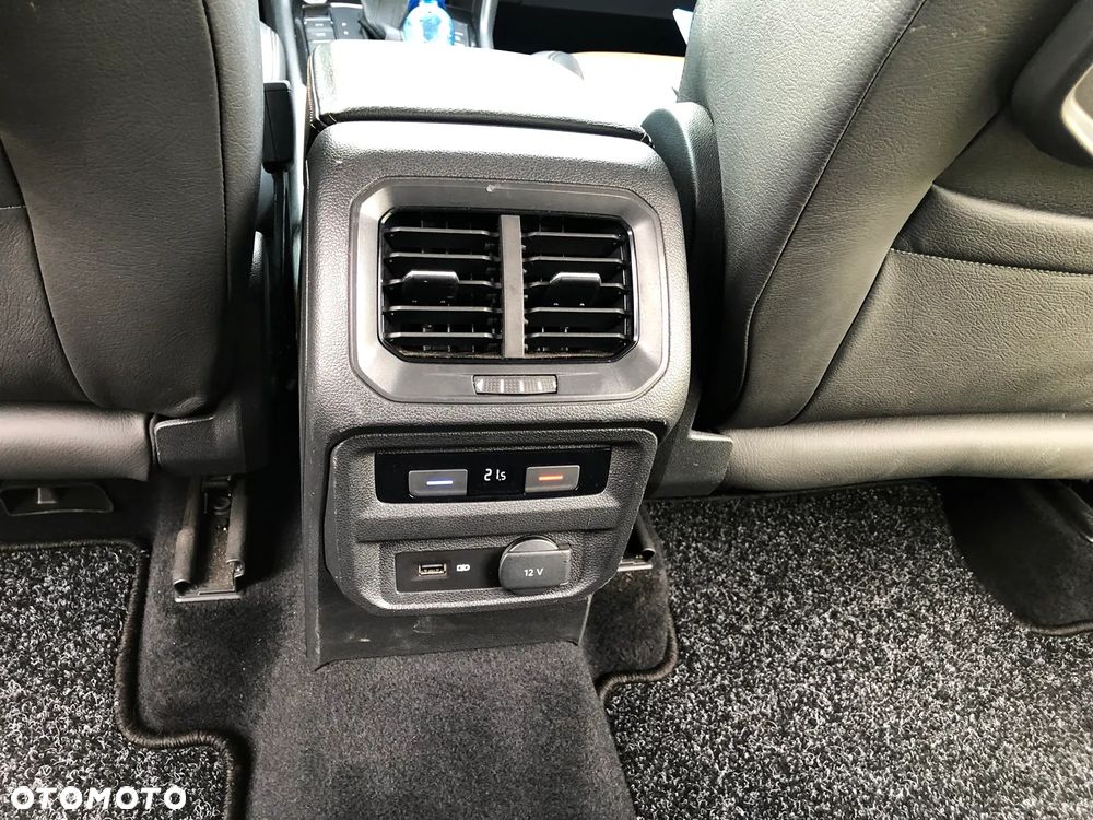 Volkswagen Tiguan - 24