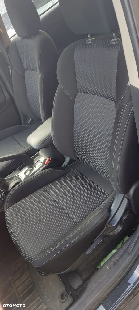 Mitsubishi Outlander - 8