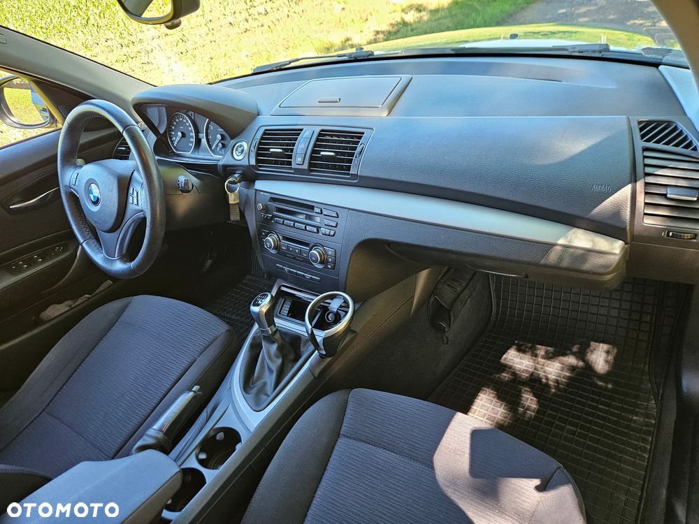 BMW Seria 1 - 22