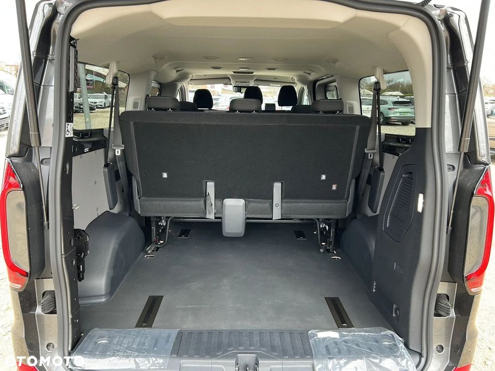 Volkswagen Transporter Kombi L2H1 M1 - 18