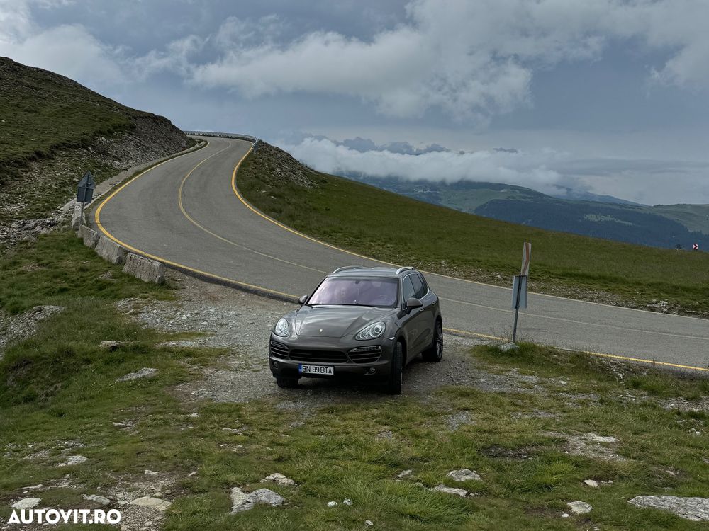 Porsche Cayenne 3.0 L V6 - 3