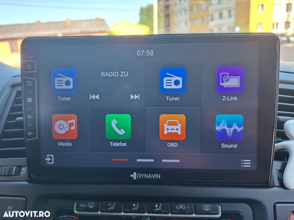 VOLKSWAGEN Multivan 2011 — imagine 21