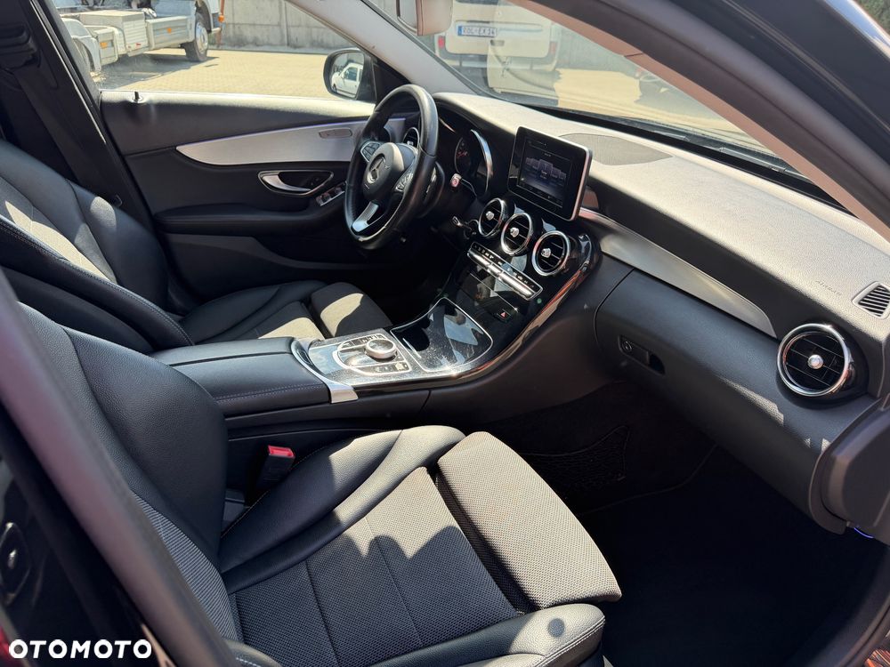 Mercedes-Benz Klasa C 180 7G-TRONIC Avantgarde Edition - 13