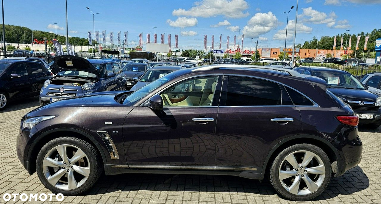 Infiniti QX70 - 5
