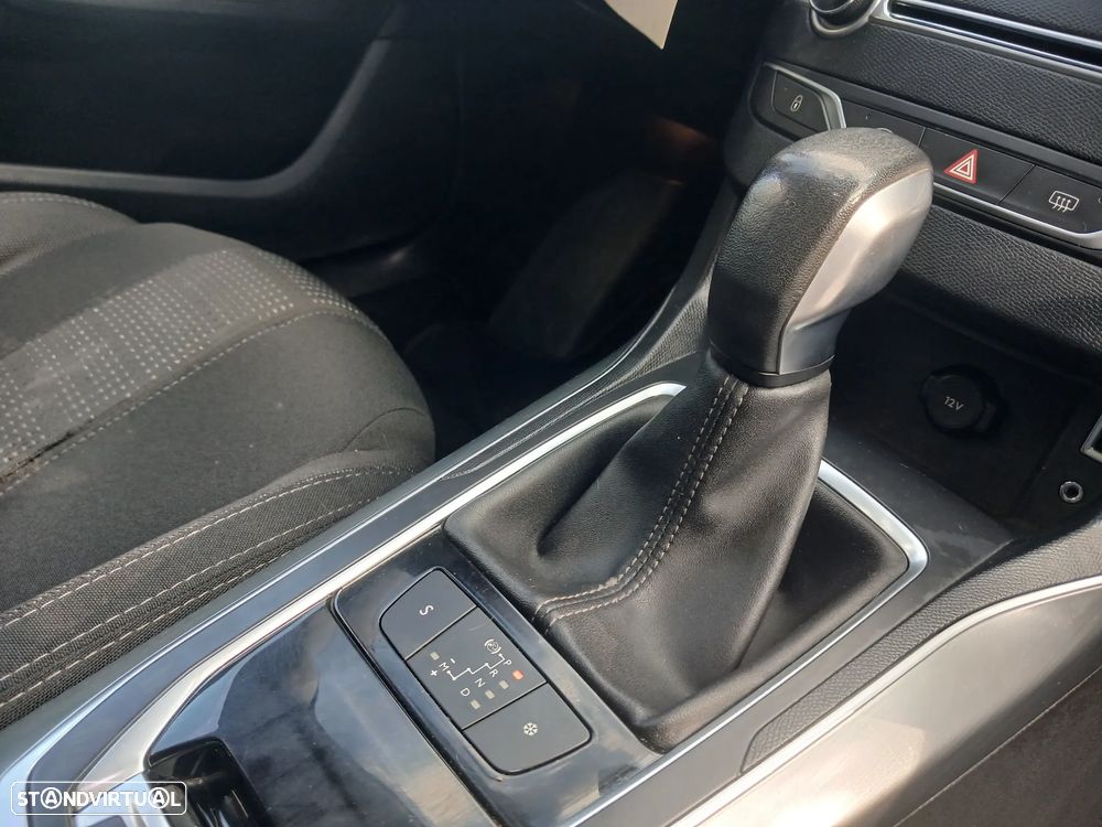 Peugeot 308 SW - 15