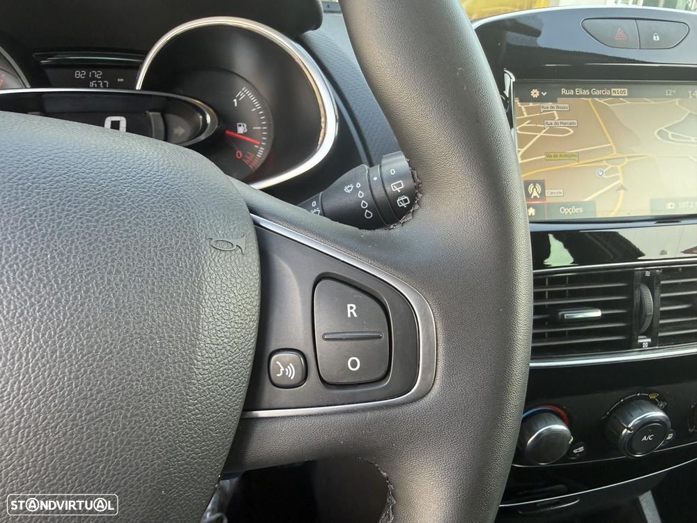 Renault Clio 0.9 TCe Limited Bi-Fuel - 23