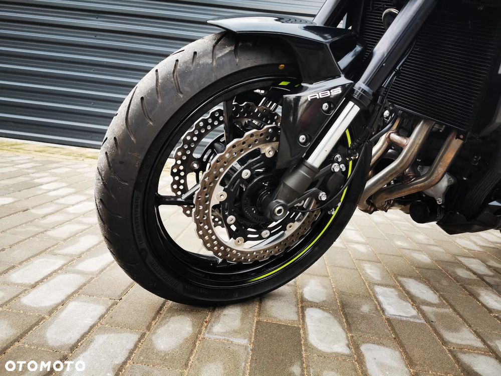 Kawasaki Z 900 - 11