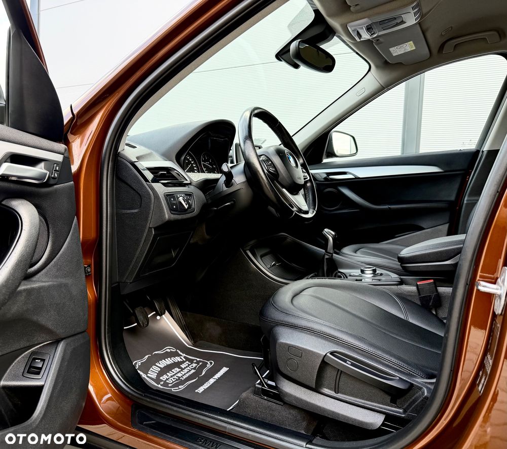 BMW X1 sDrive16d Sport Line - 22