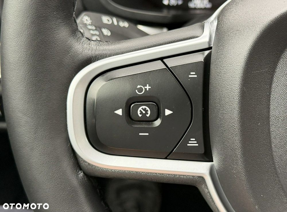 Volvo V60 D4 AWD Geartronic Momentum Pro - 20