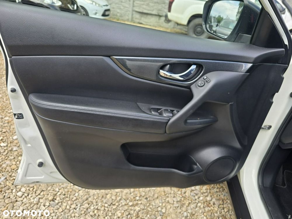 Nissan X-Trail 1.6 DIG-T Tekna 2WD 7os - 21