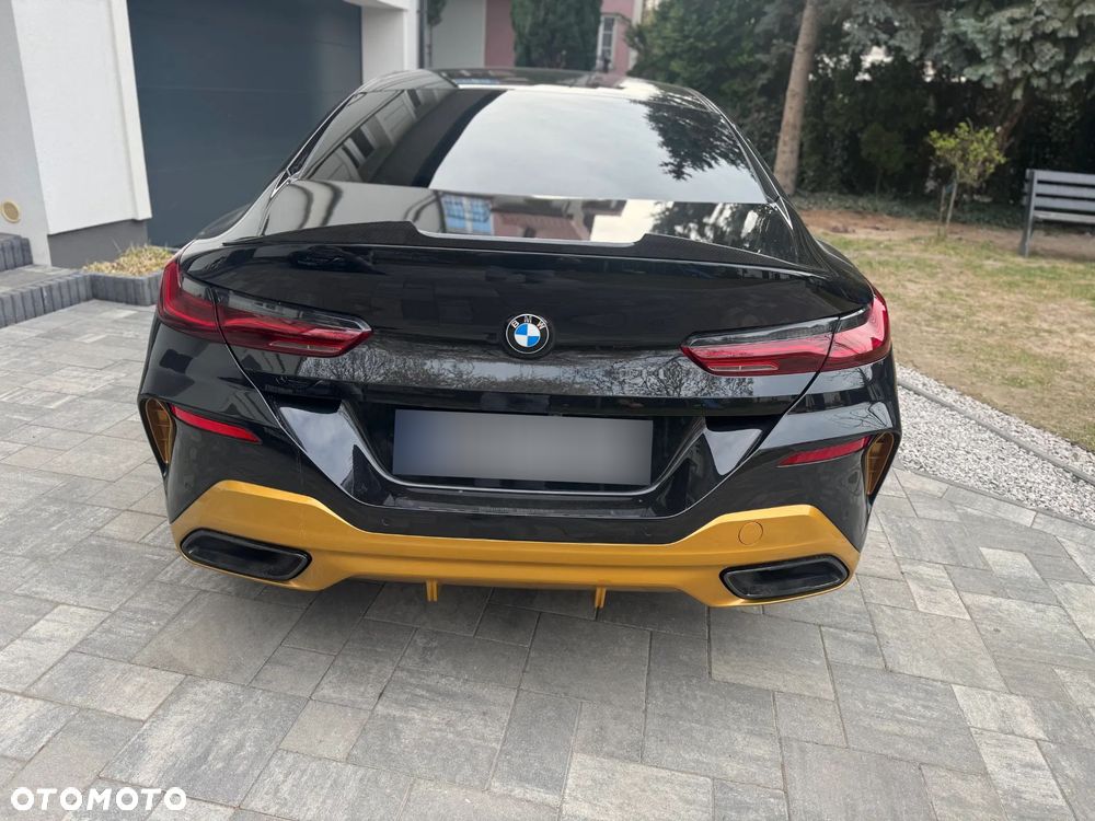 BMW Seria 8 - 30