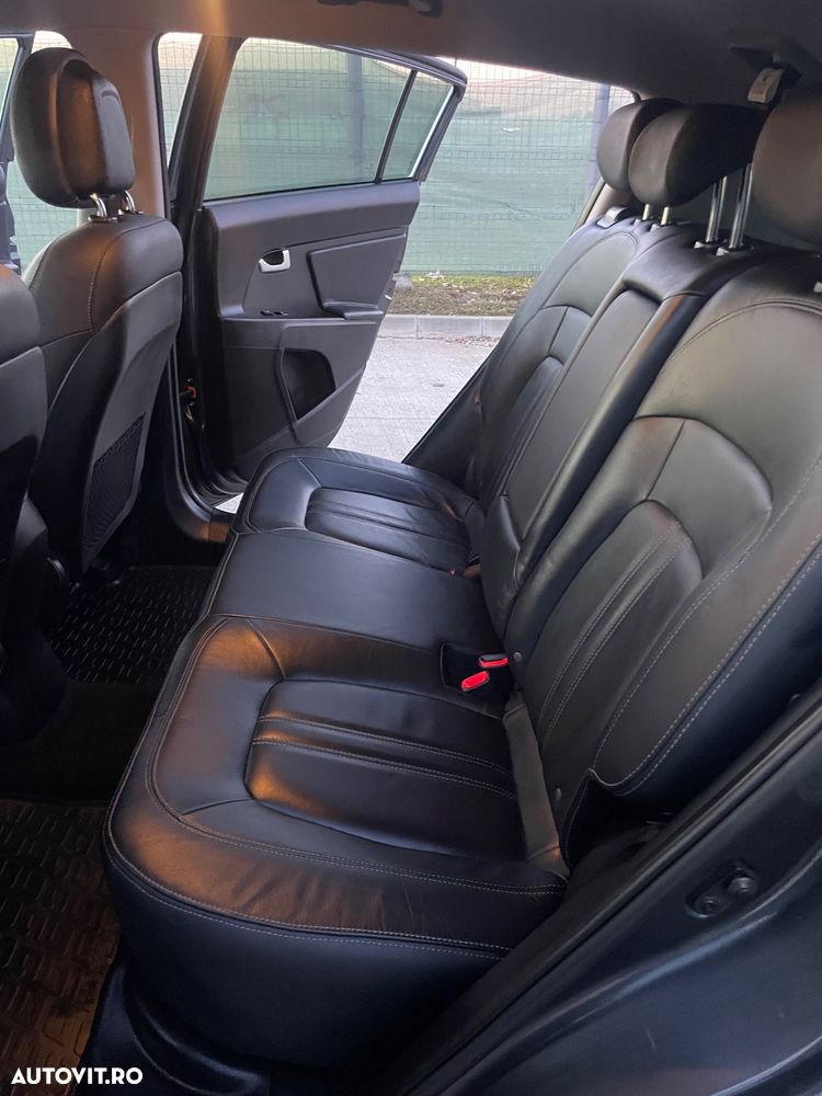 Kia Sportage 2.0 CRDI 184 4WD Spirit - 11