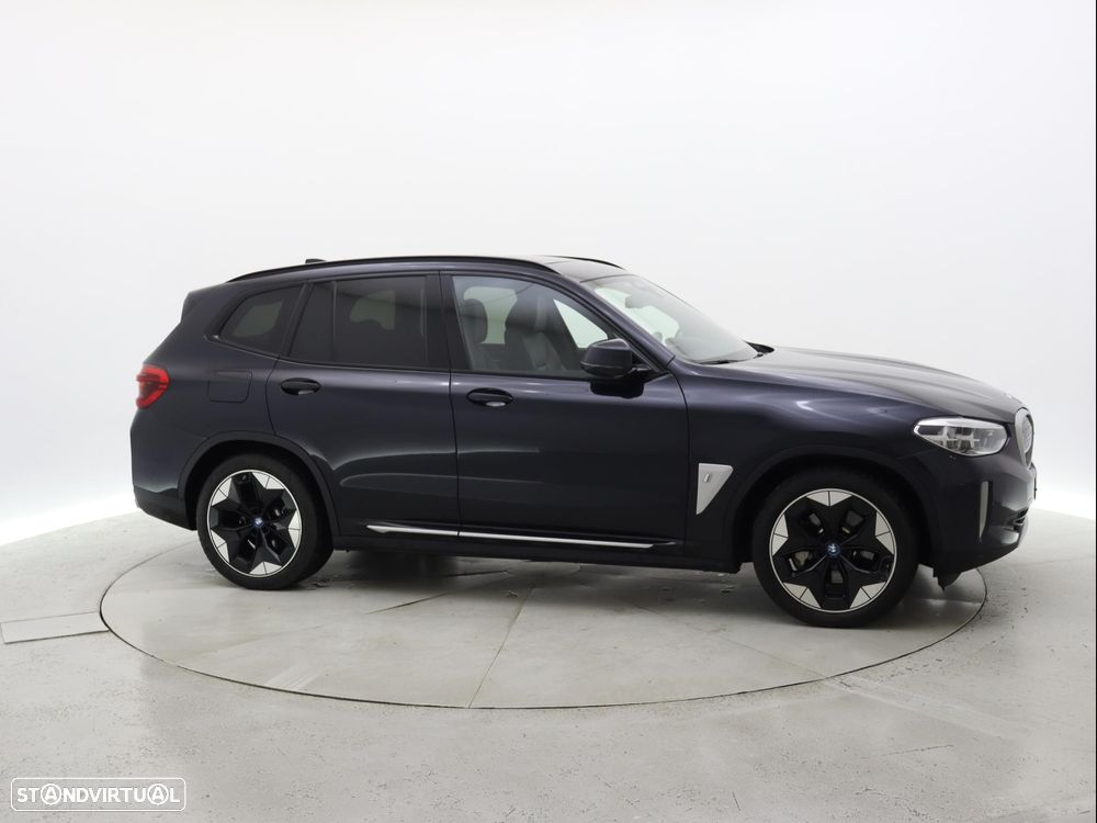 BMW iX3 Impressive - 9