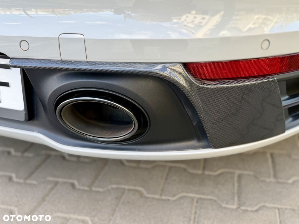 Porsche 911 Carrera 4S - 26