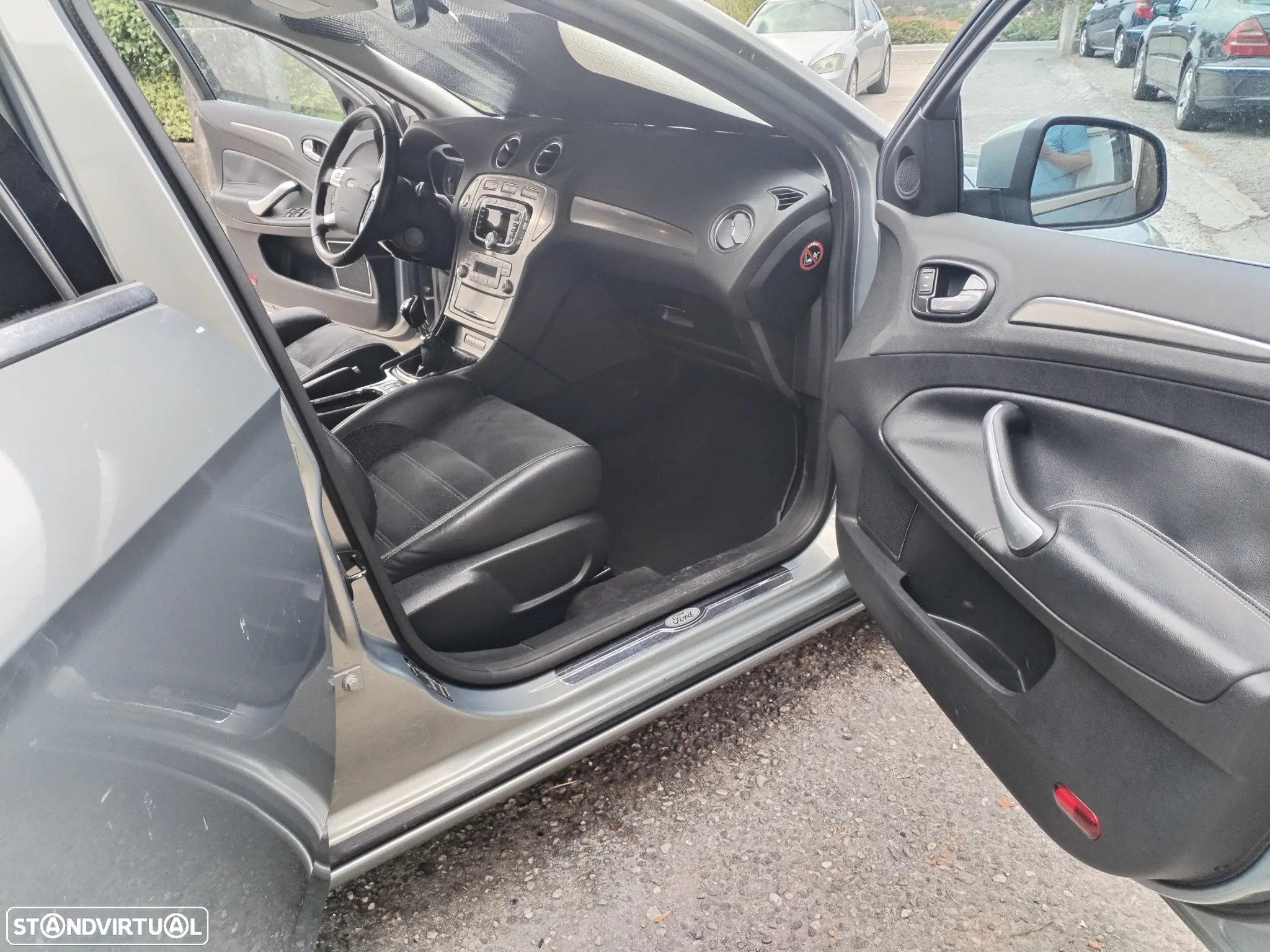 Ford Mondeo SW 2.5 T Titanium - 25