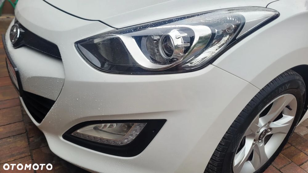 Hyundai i30 i30cw 1.6 CRDi Intro Edition - 12