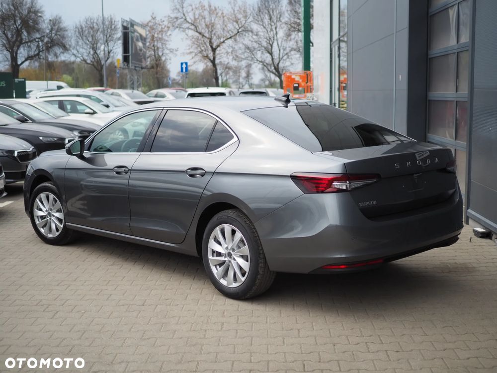 Skoda Superb 2.0 TDI SCR Selection DSG - 3