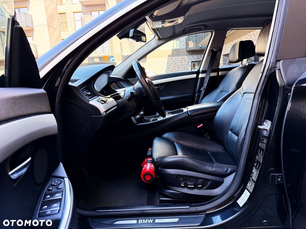 BMW 5GT 530d xDrive - 13