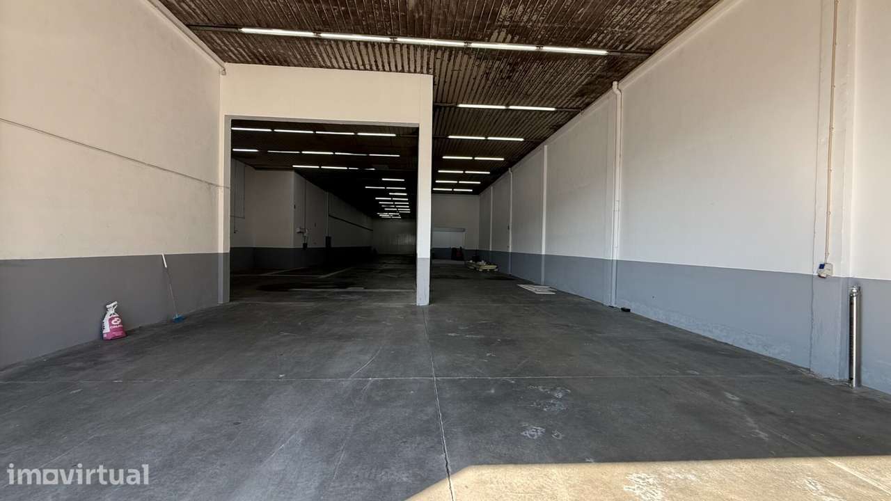 Armazém para Arrendamento – Nespereira, Guimarães - Grande imagem: 2/12