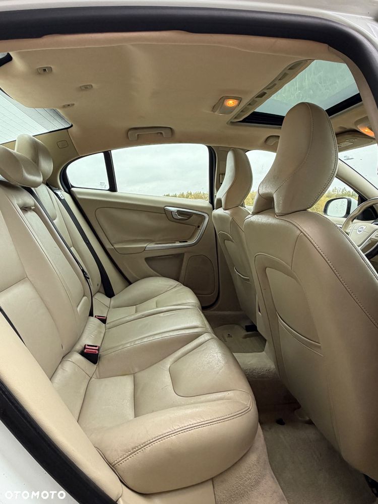 Volvo S60 - 17