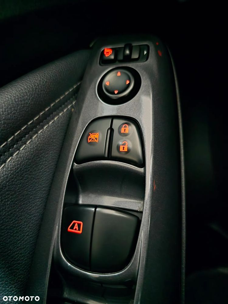Nissan Juke 1.0 DIG-T N-Connecta DCT - 30