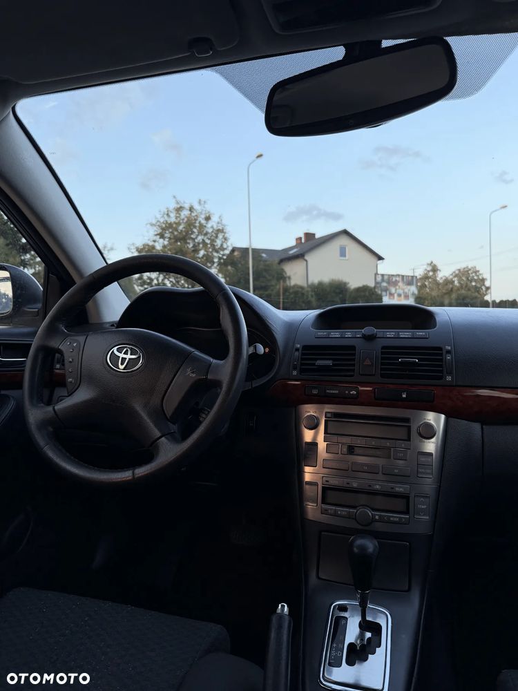 Toyota Avensis 2.0 VVT-i Automatik Executive - 11