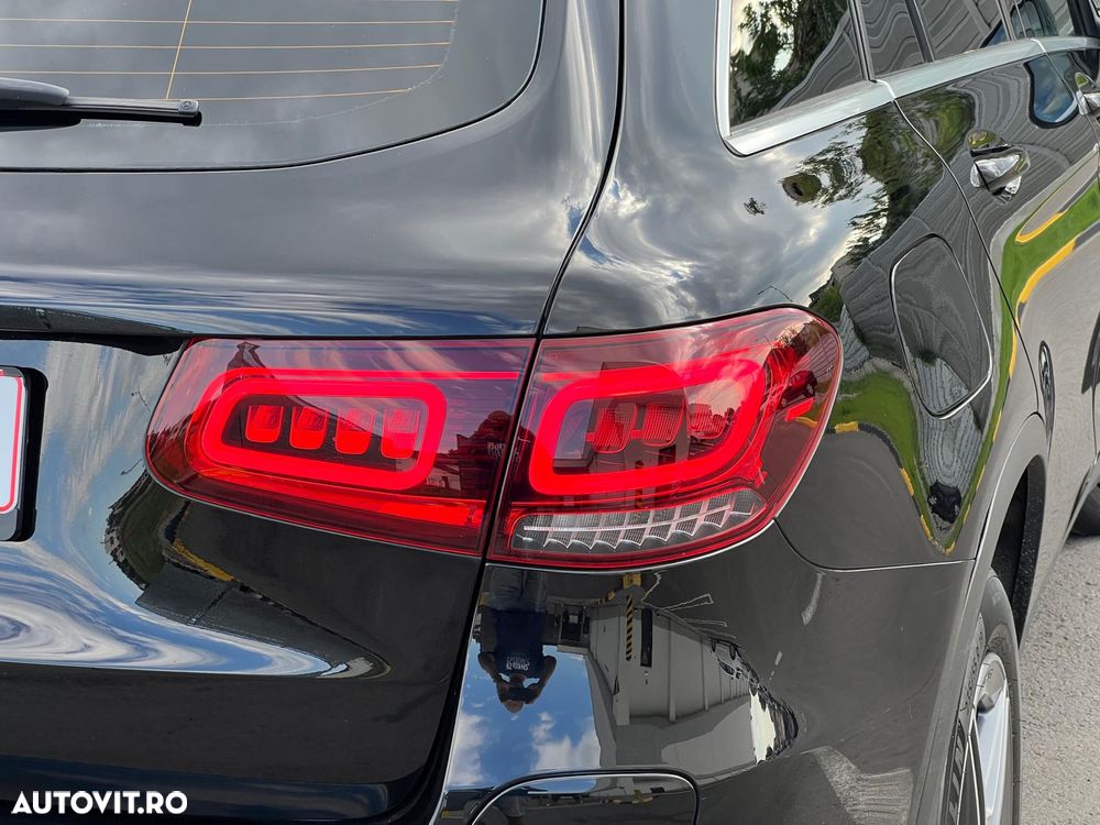 Mercedes-Benz GLC 300 de 4Matic 9G-TRONIC AMG Line - 11