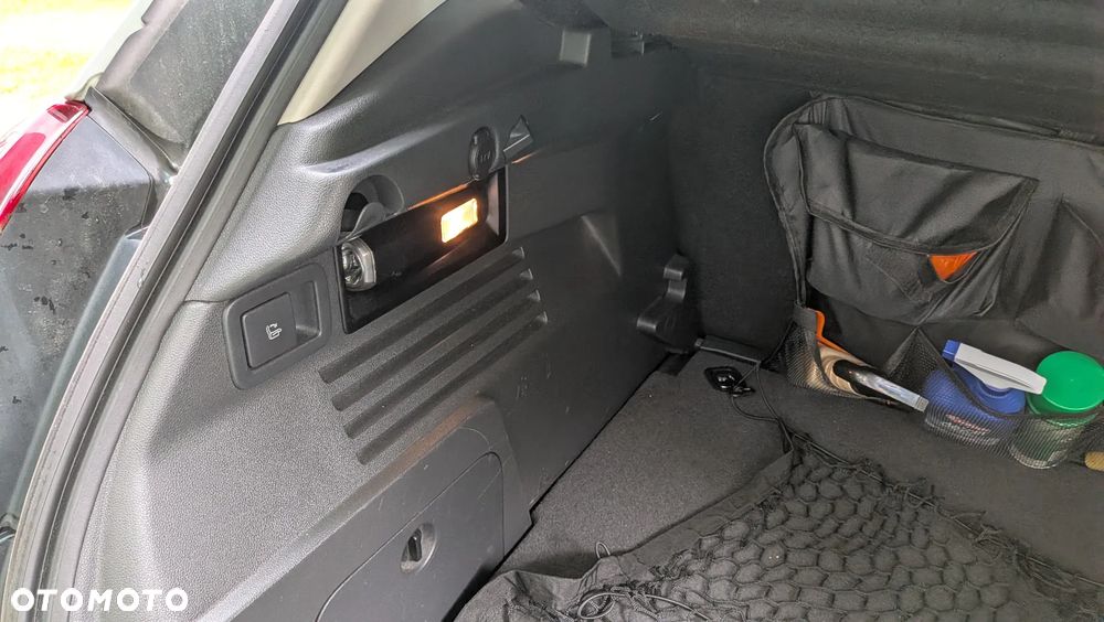 Peugeot 3008 1.6 HDi Premium - 12