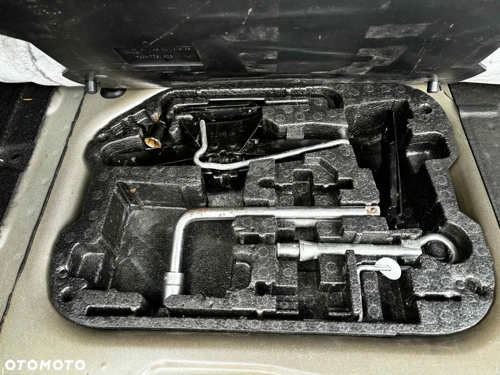 Citroën C4 Picasso 1.6 HDi X - 20