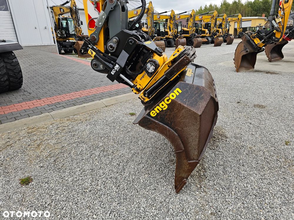 Liebherr A 912 Compact - 8