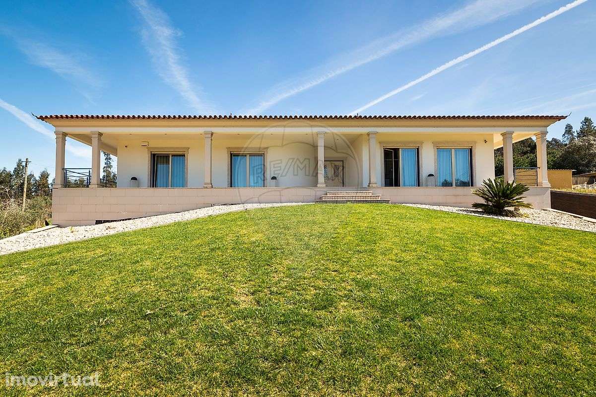 Moradia T4 para venda - Grande imagem: 2/47