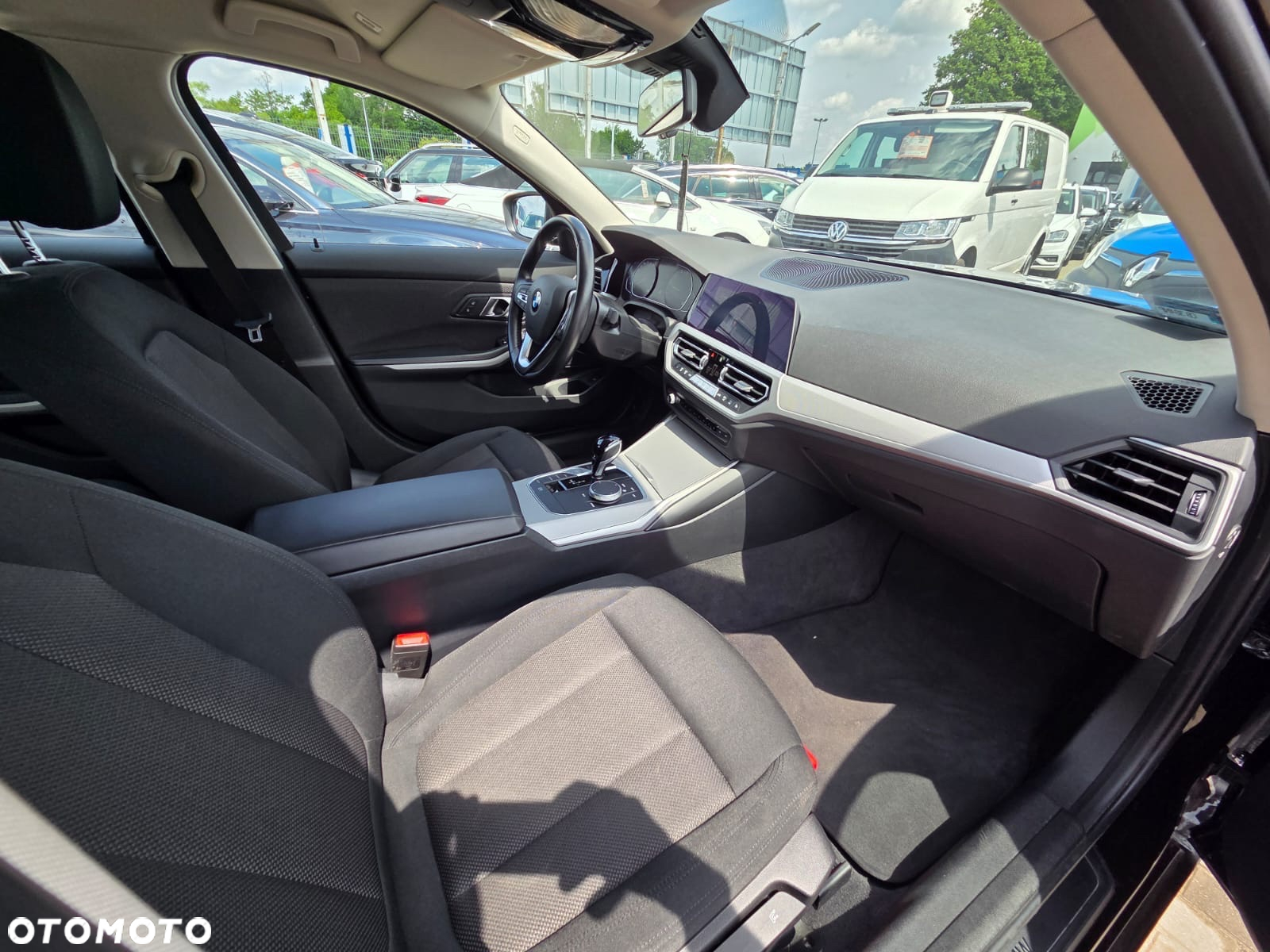 BMW Seria 3 318i - 9