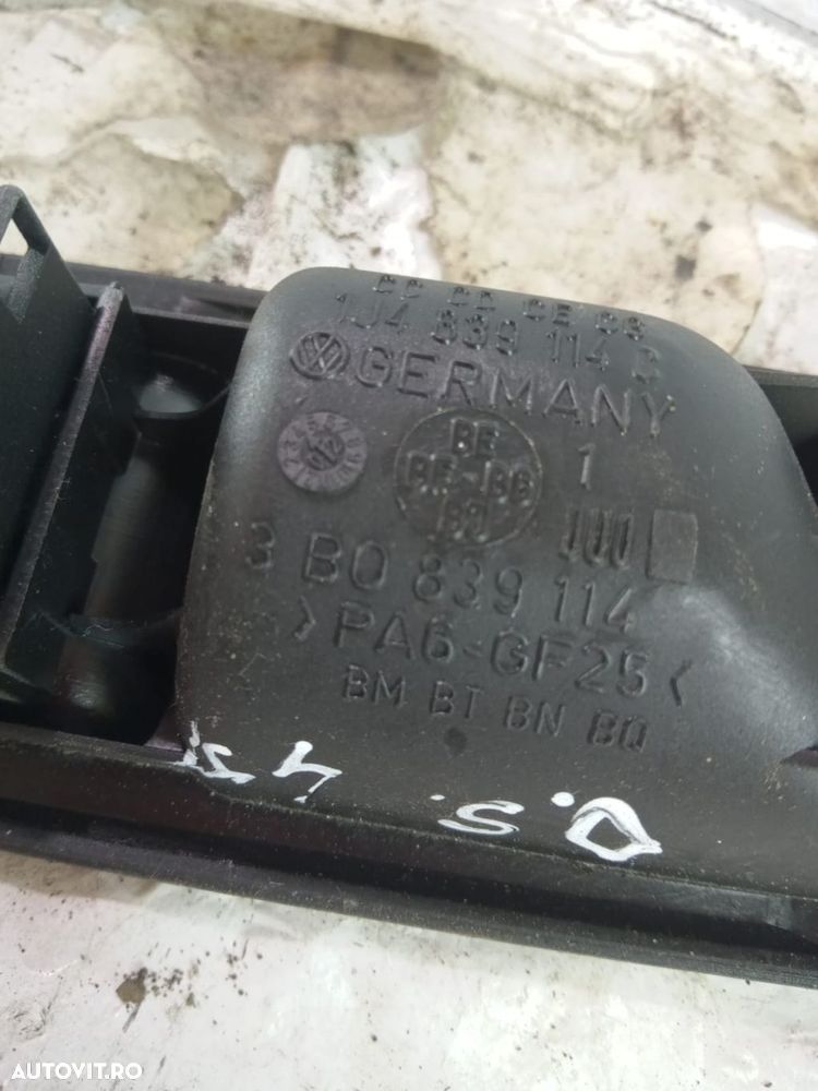 Maner interior dreapta spate 3b0839114 Volkswagen VW Golf 4  [din 199 - 3