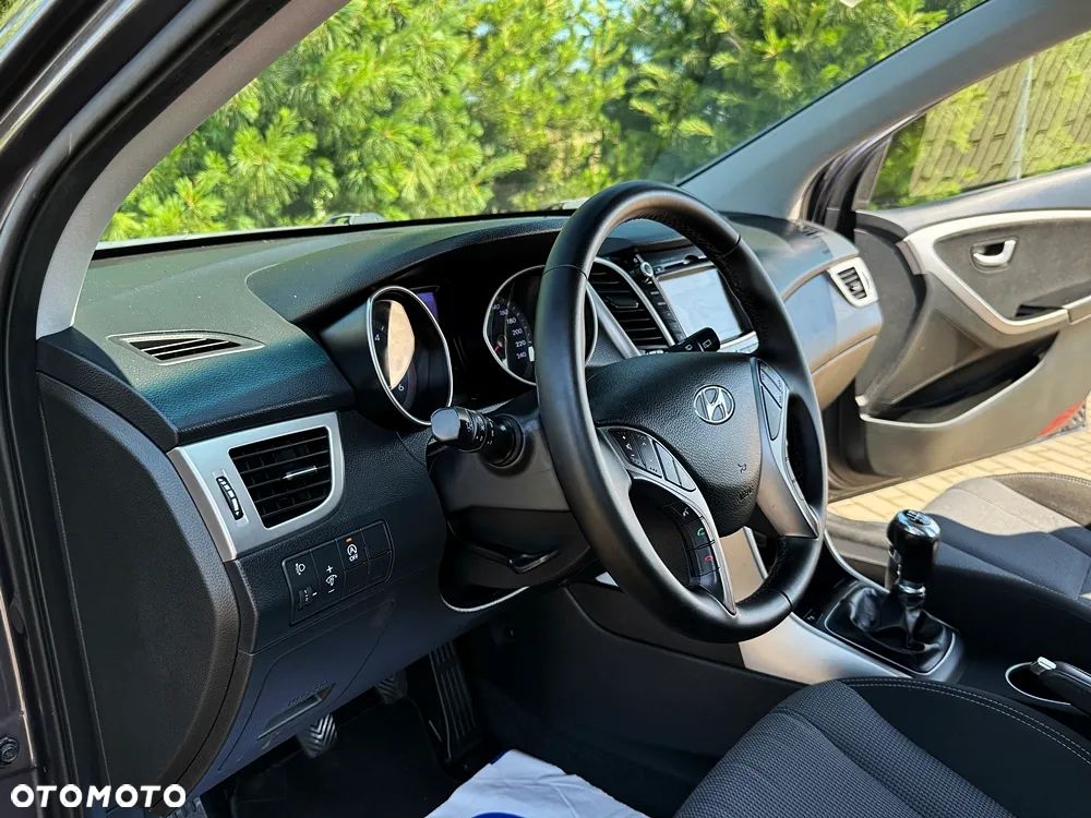 Hyundai i30 1.6 CRDi Comfort - 27