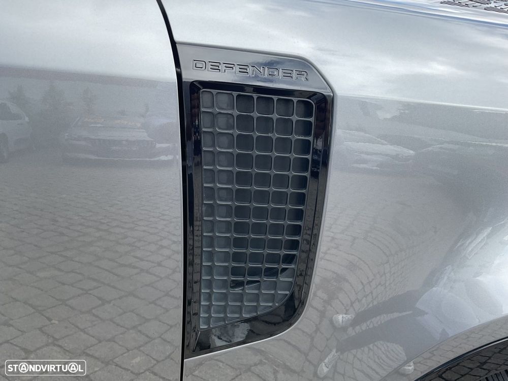 Land Rover Defender 3.0 D250 110 AWD X-Dynamic SE - 27