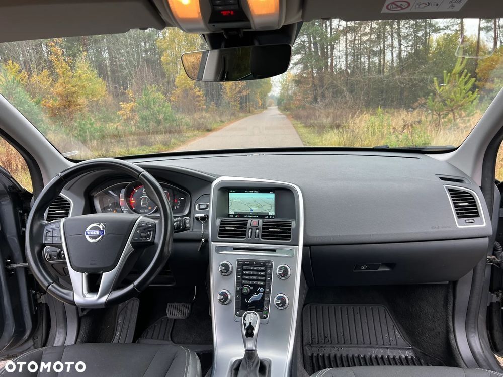 Volvo XC 60 D5 AWD Momentum - 10