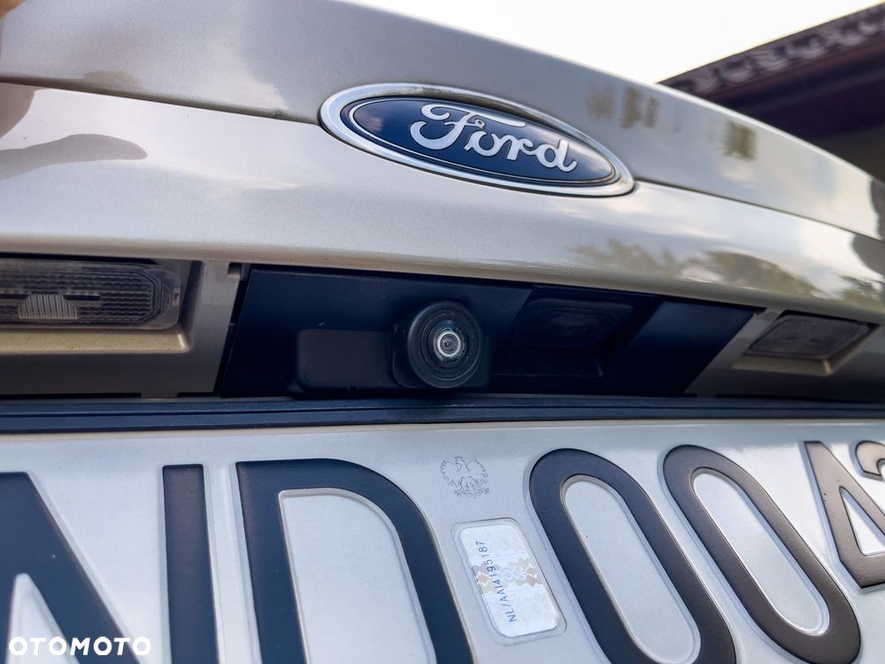 Ford Mondeo - 12