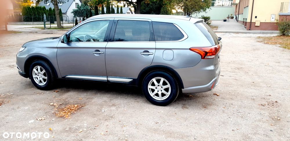 Mitsubishi Outlander 2.2 DID Intense + - 7