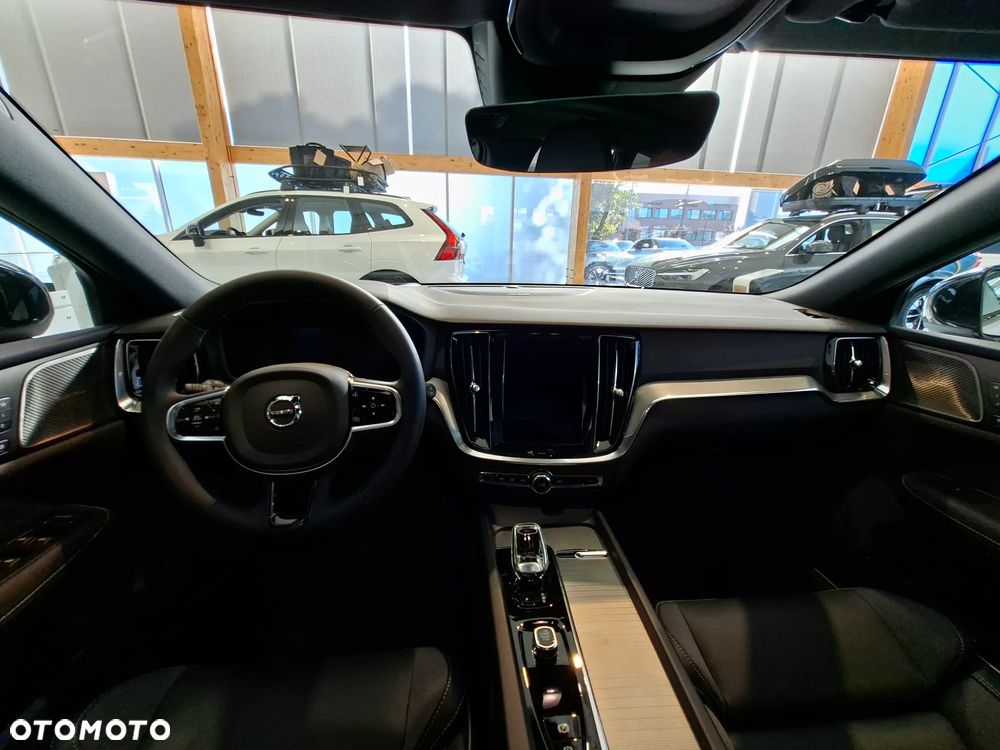 Volvo V60 B4 B Plus Dark - 20