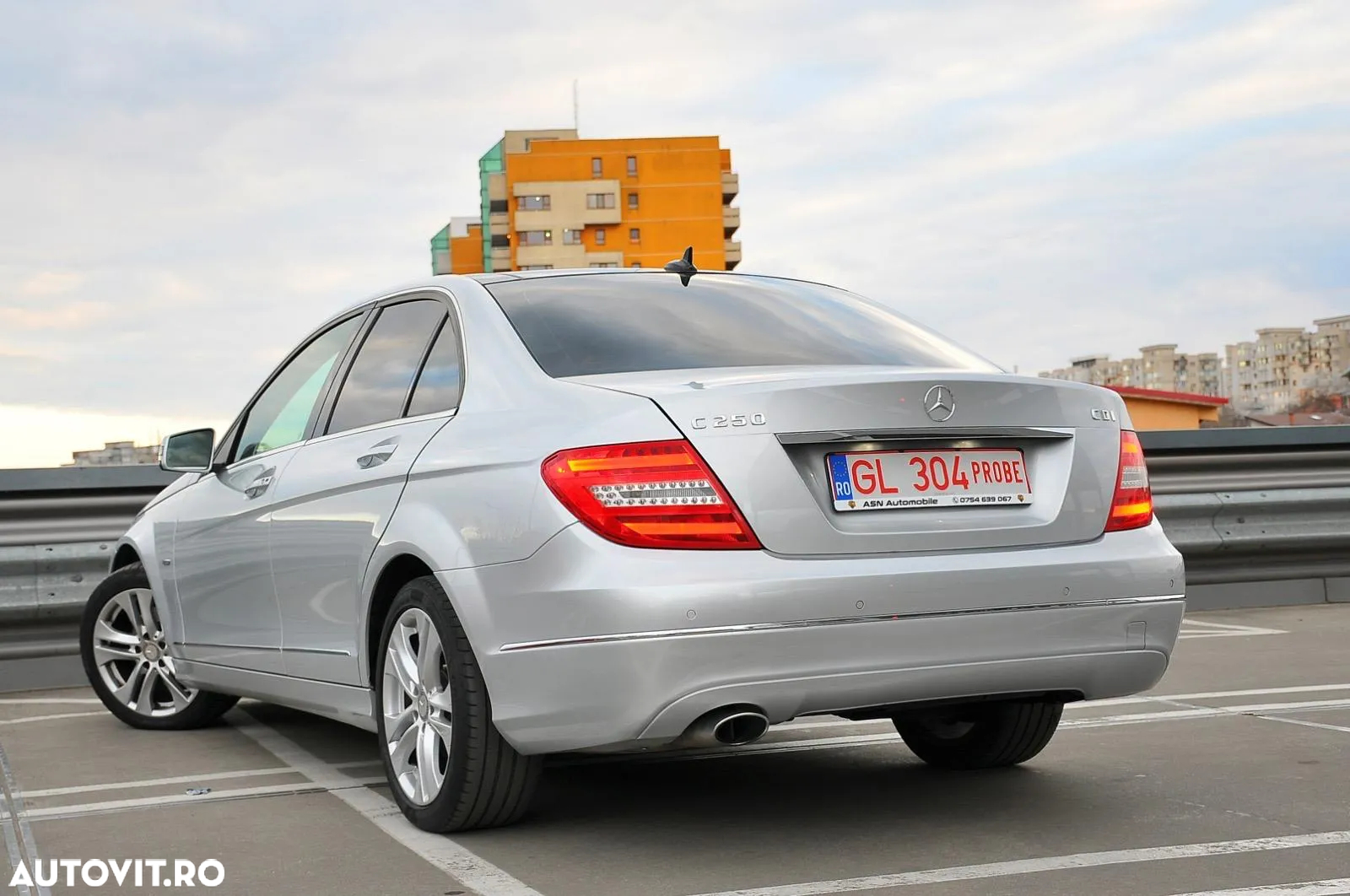 Mercedes-Benz C 250 (BlueTEC) d 7G-TRONIC Avantgarde - 4