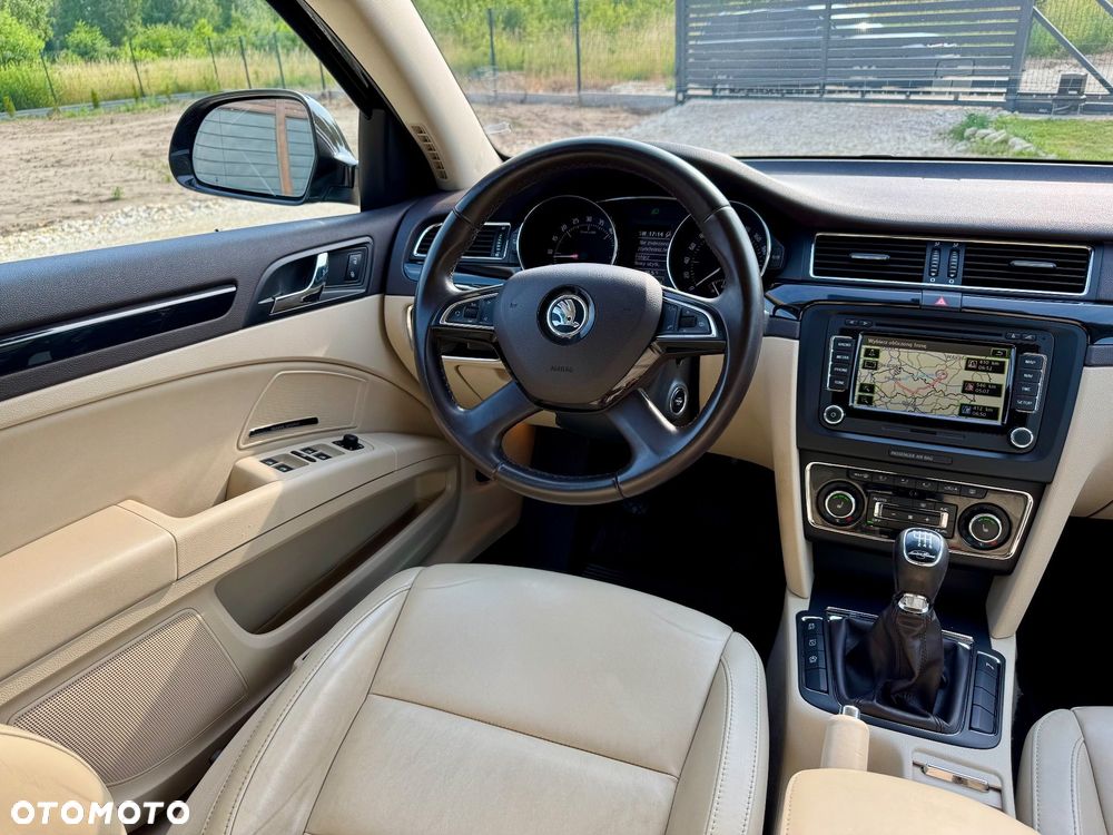 Skoda Superb 2.0 TDI L&K - 34