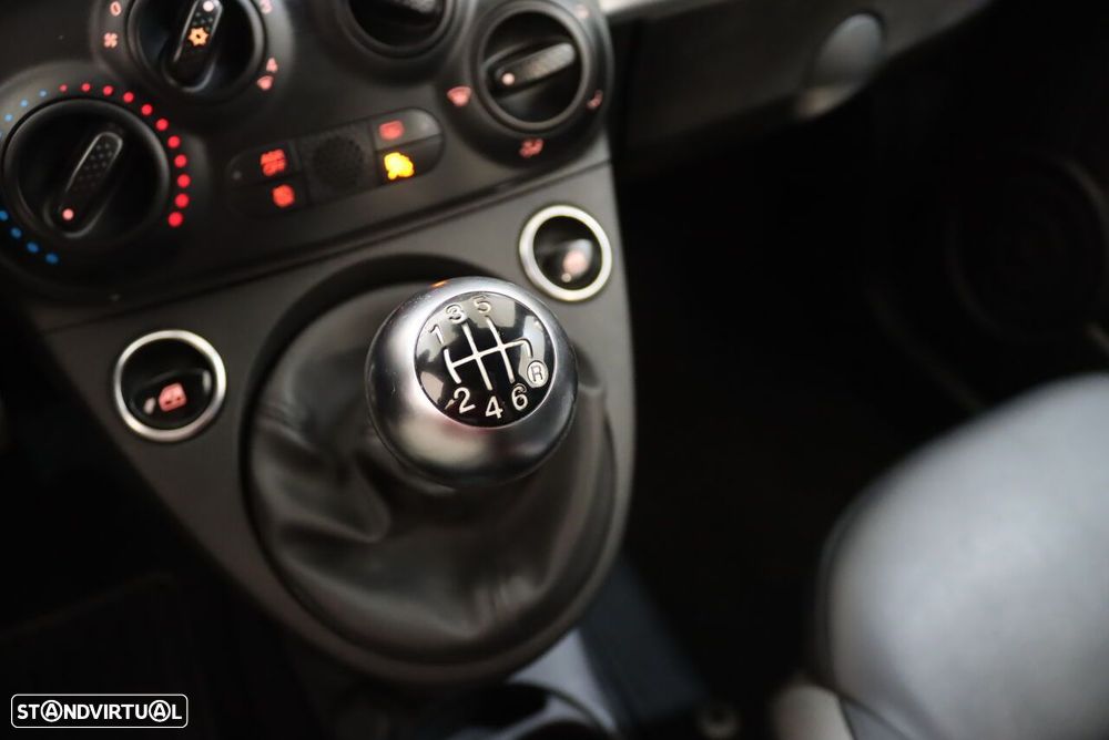 Fiat 500C 1.0 Hybrid Connect - 28