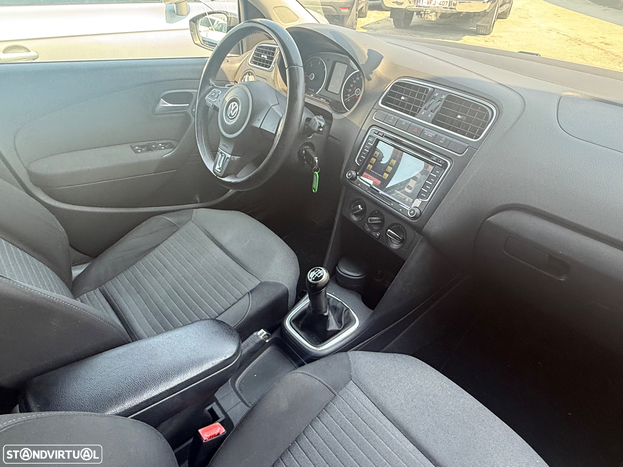 VW Polo 1.6 TDI Highline - 23