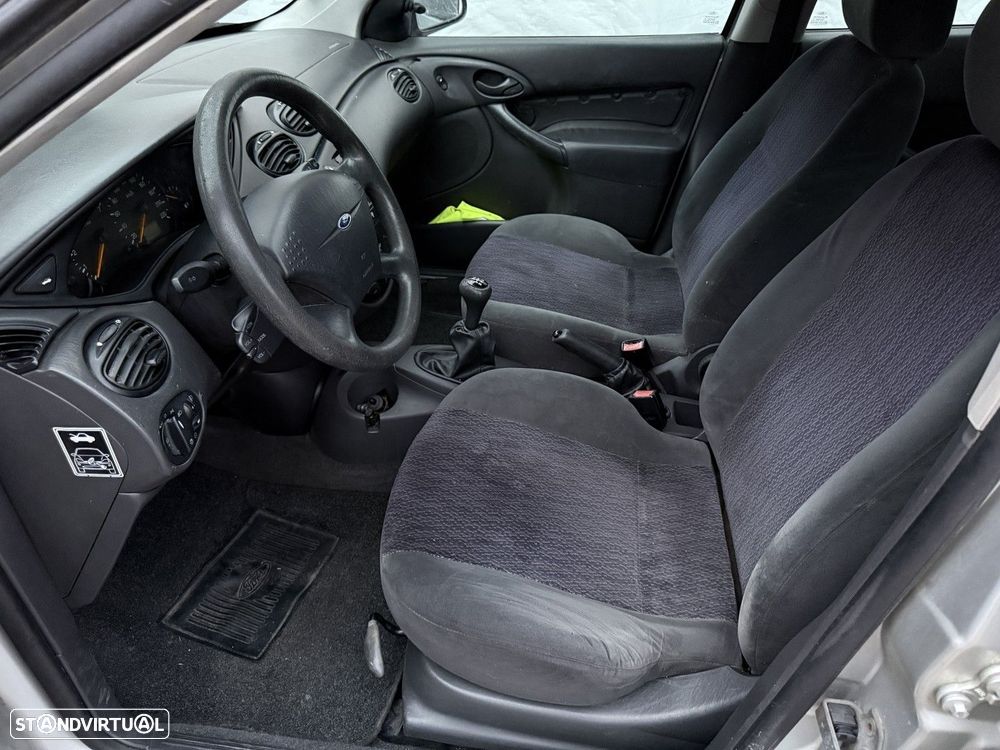 Ford Focus SW 1.4 Comfort - 4