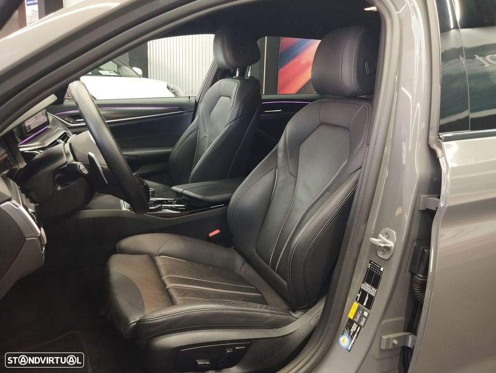 BMW 520 e Pack M - 19
